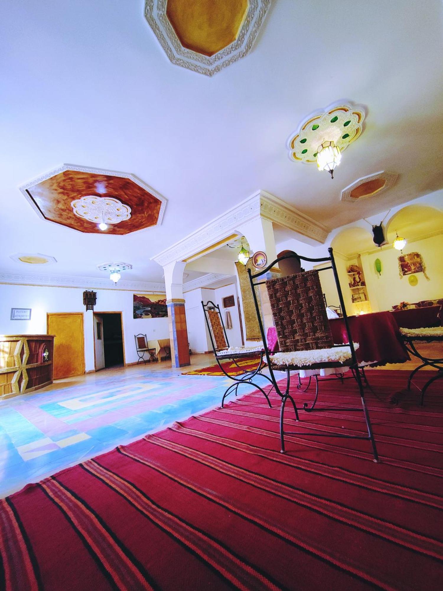 Riad Kasbah Des Roches Akhendachou n'Ait Ouffi Buitenkant foto