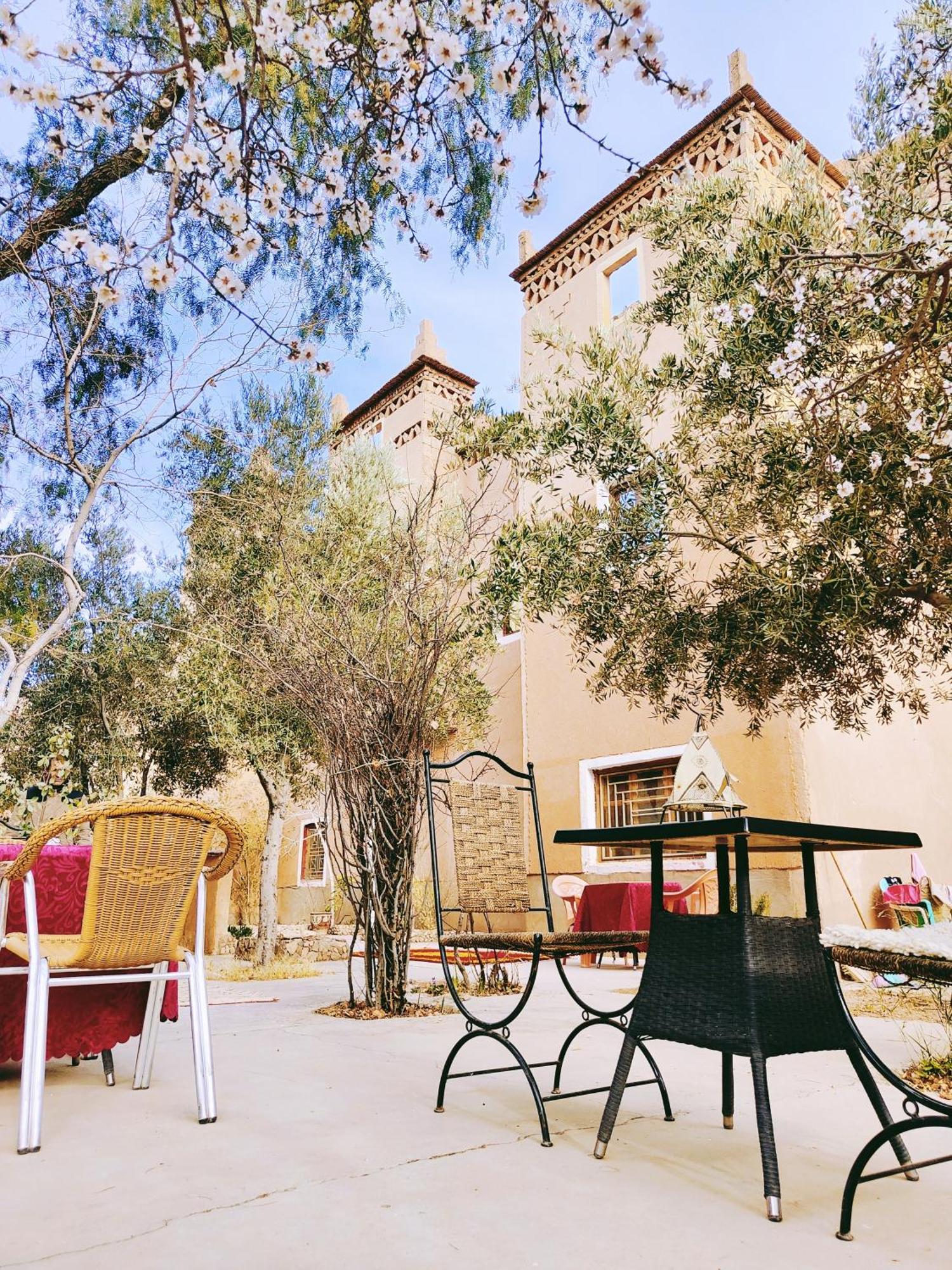 Riad Kasbah Des Roches Akhendachou n'Ait Ouffi Buitenkant foto